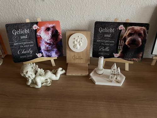 Customer photo review of Hunde Gedenktafel mit Foto & Spruch (UV- & Wetterfest)