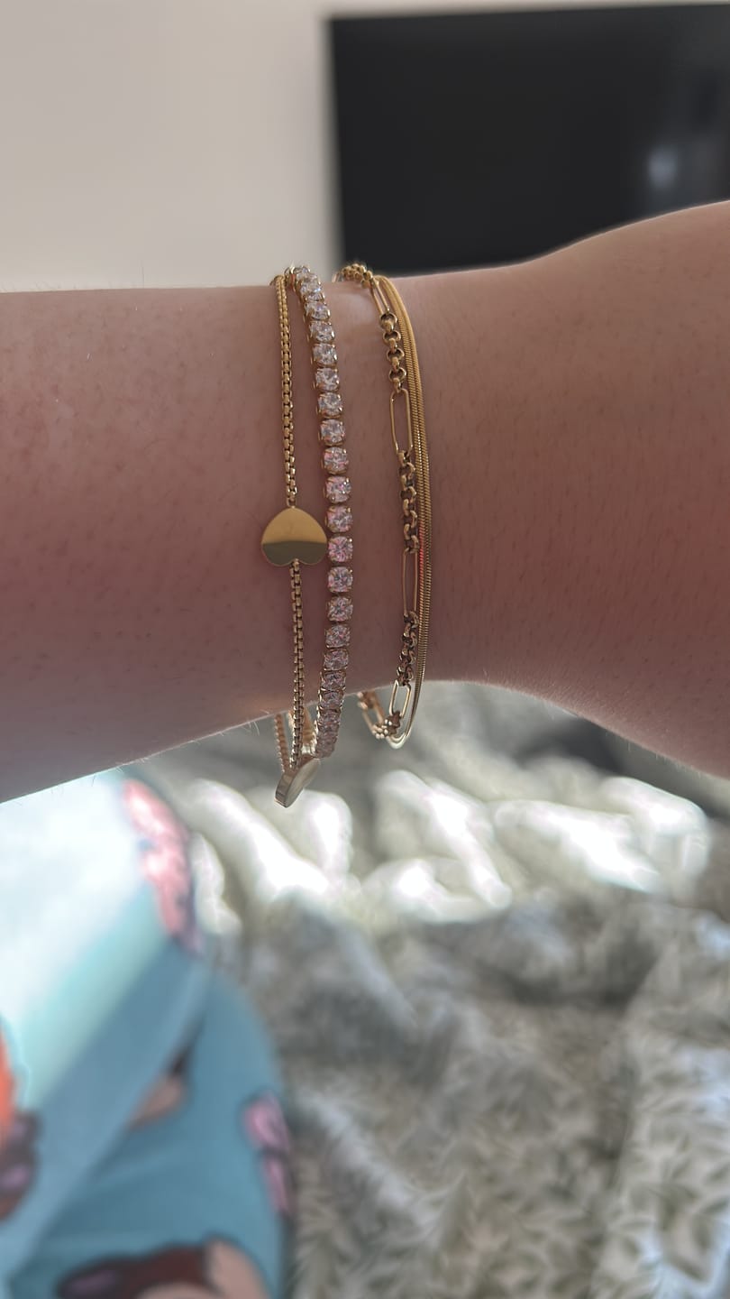 Customer photo review of Lovely Tennis Armband | 18K vergoldet