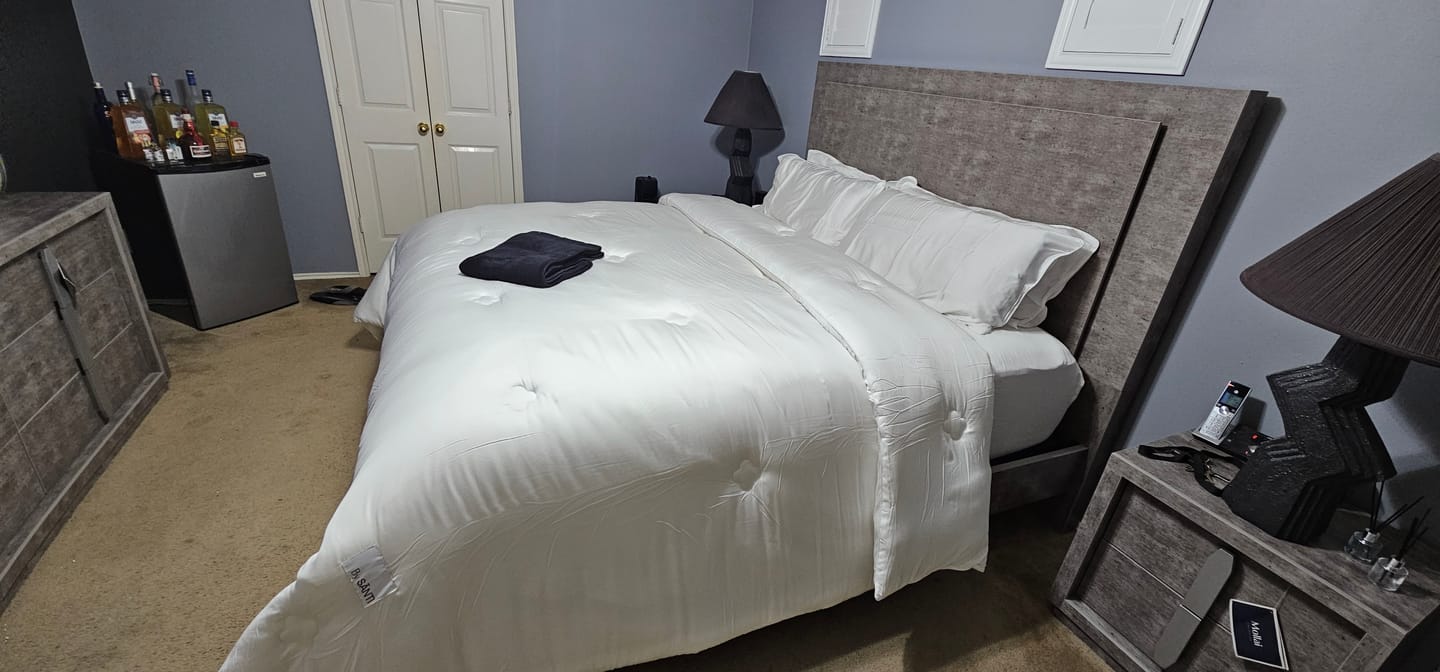 Customer photo review of The FLORÉ Over-Sized Eucalyptus Summer Comforter Set