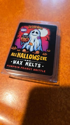 Customer photo review of All Hallows Eve Wax Melts