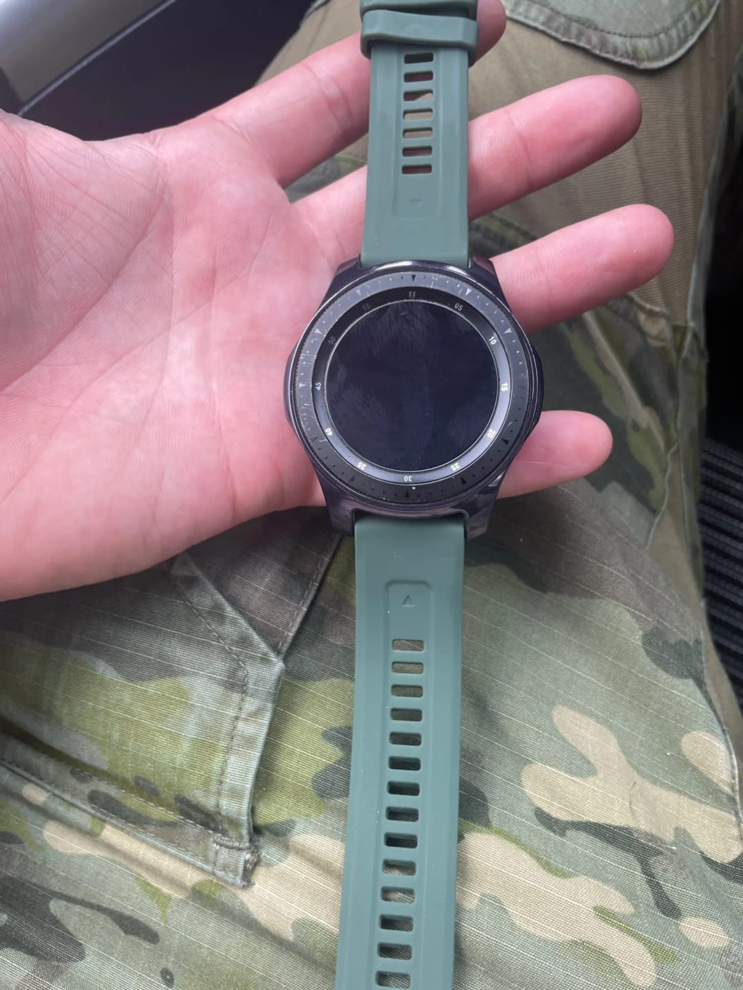Customer photo review of Garmin Silicone QuickFit Band - Durable, Stylish, Comfortable