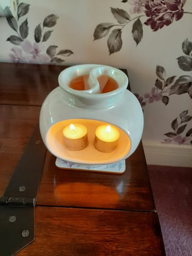 Customer photo review of Tonka and Myrrh Wax Melts - 16 Pack