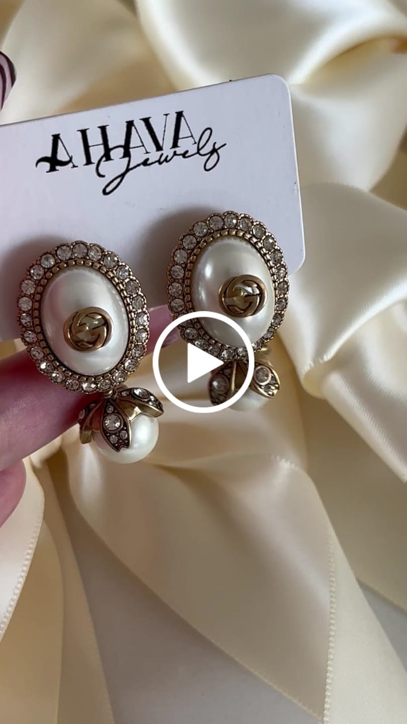 Customer video review of Vintage Pearl Earrings