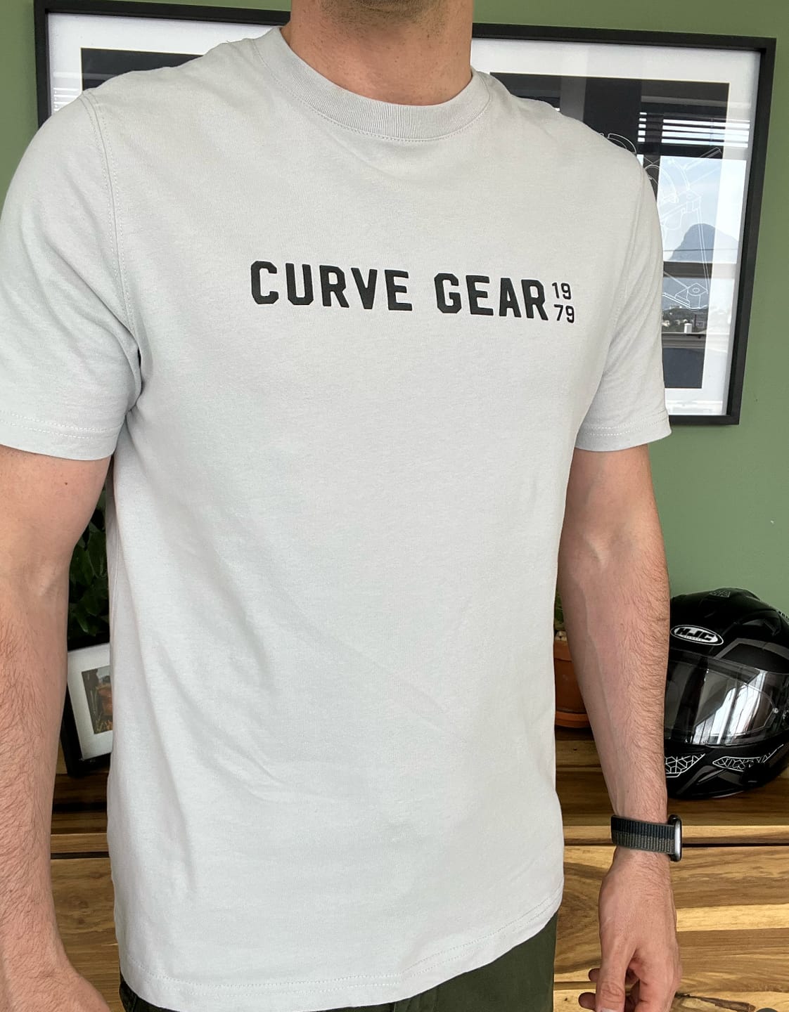 Customer photo review of Curve Gear 79 T-Shirt Clay Grey