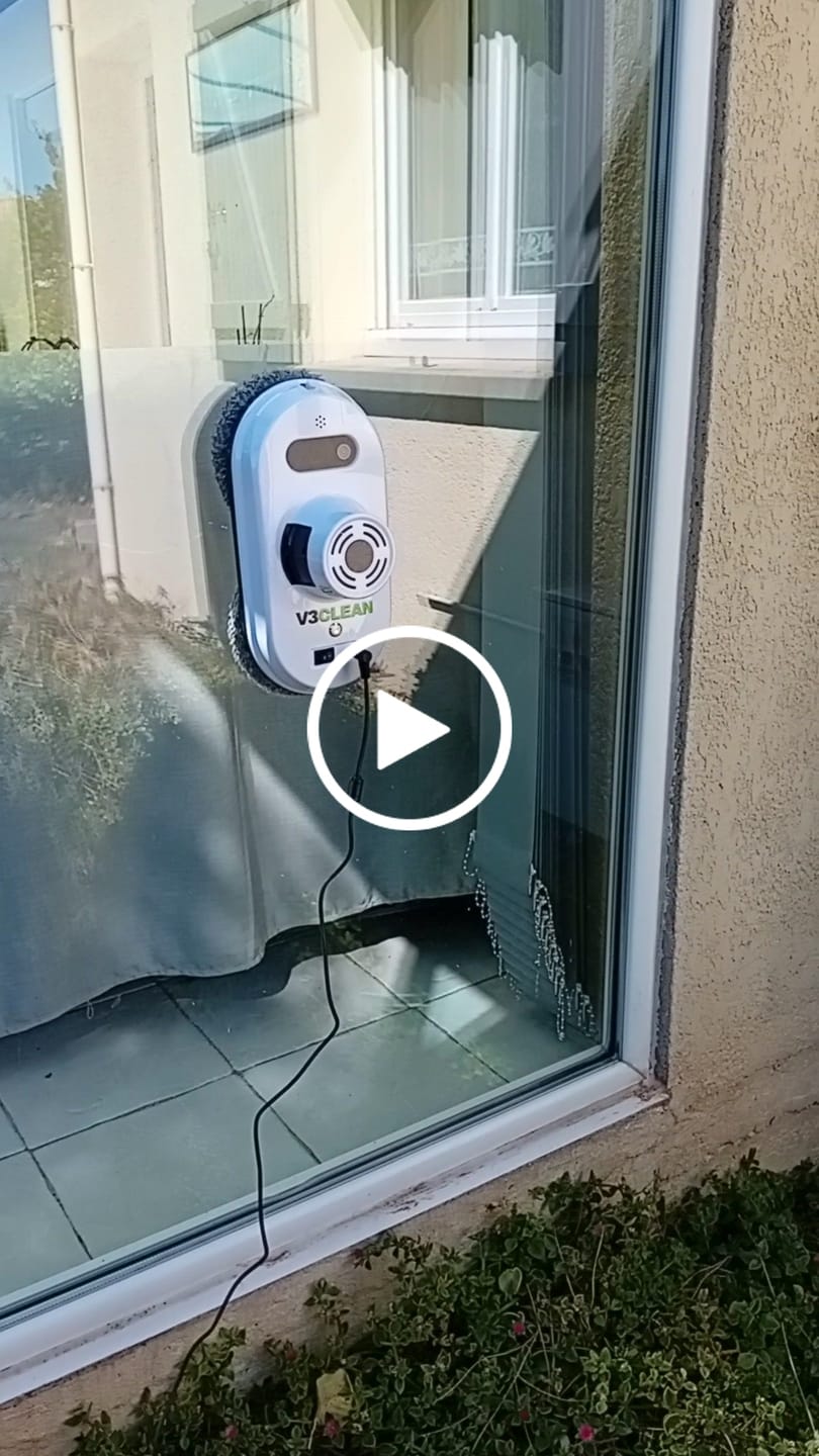 Customer video review of Robot lave vitre V3CLEAN