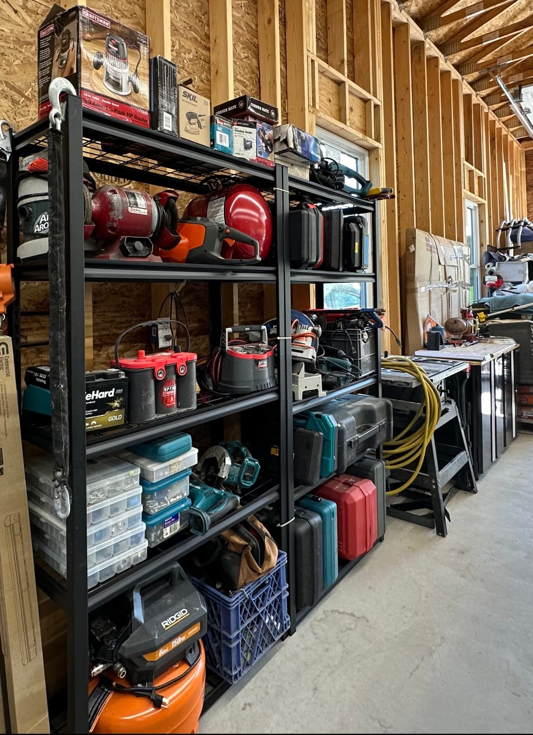 Customer photo review of REIBII 35.6"W Metal Shelving 2500LBS Heavy-Duty Storage Shelves Adjustable Storage Shelves for Garage, Kitchen,Basement