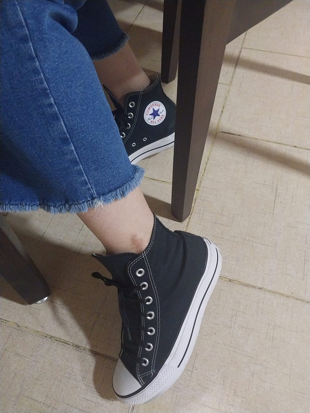 Customer photo review of Zapatillas Converse Chuck Taylor Hi Leather Negro Blanco