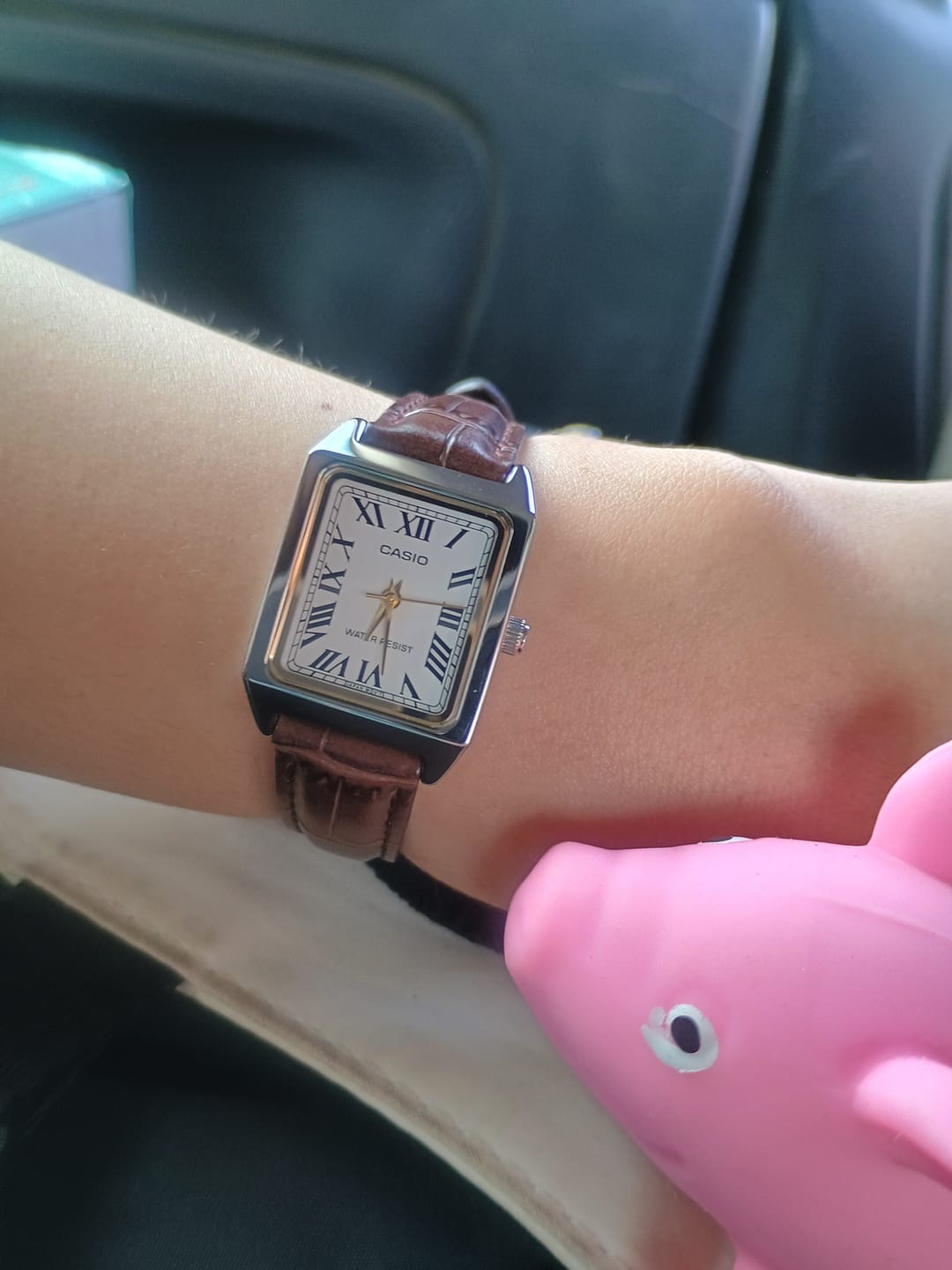 Customer photo review of Reloj Casio Tank Análogo LTP-V007L-7B2UDF Cuero Dial Blanco