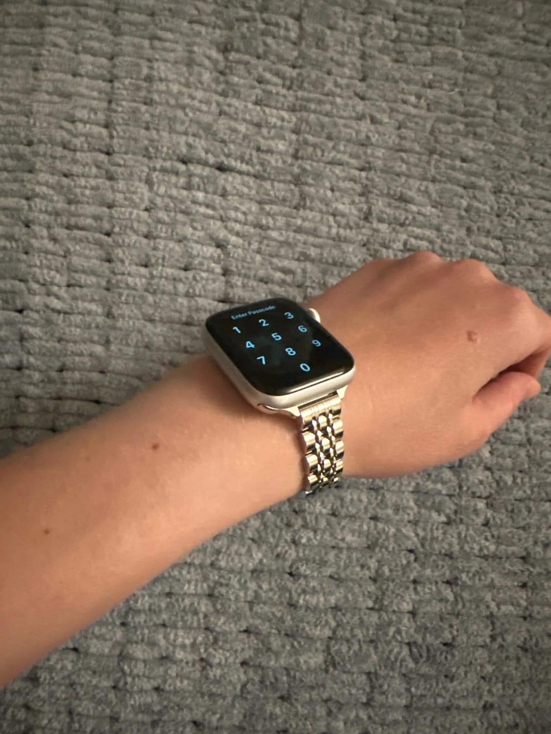 Customer photo review of Apple Watch Stainless Steel Band - Sleek Durable Style