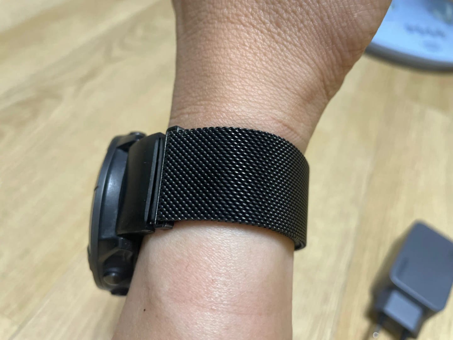 Customer photo review of Garmin Stainless Steel Magnetic Strap - Durable QuickFit Band