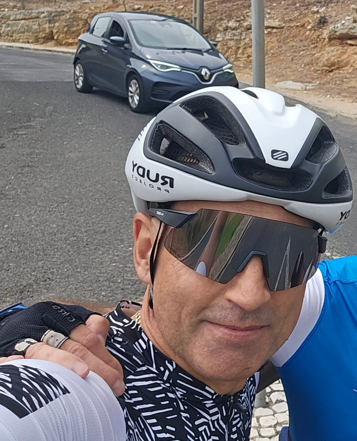 Customer photo review of Kapvoe X76 Sports Sunglasses