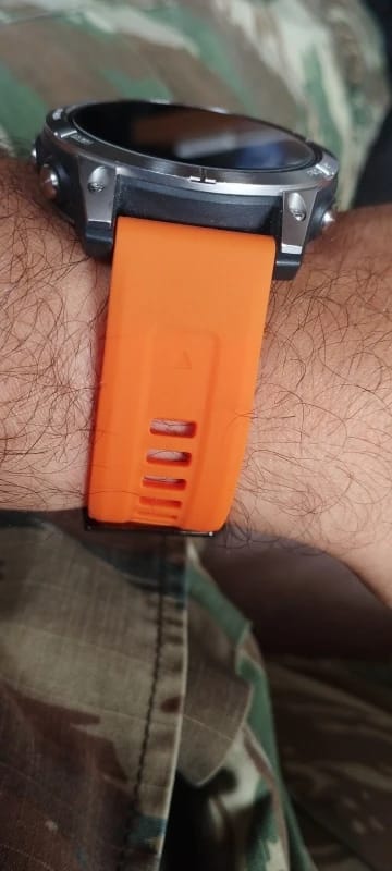 Customer photo review of Garmin Silicone QuickFit Band - Durable, Stylish, Comfortable