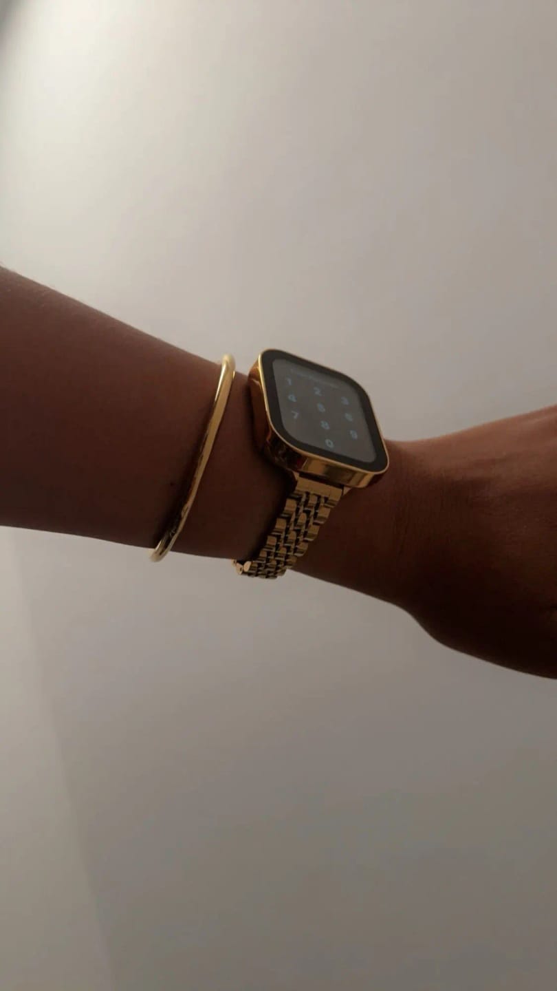 Customer photo review of Apple Watch Stainless Steel Band - Sleek Durable Style