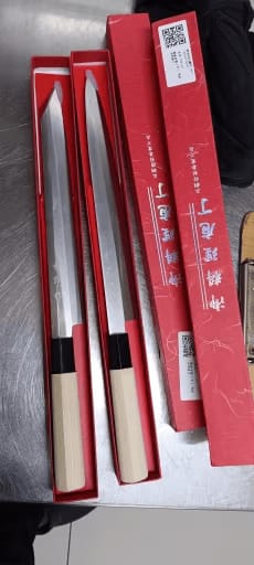 Customer photo review of Tatsumaki (竜巻) Sets - Japanese Sushi Steel Chef’s Knives
