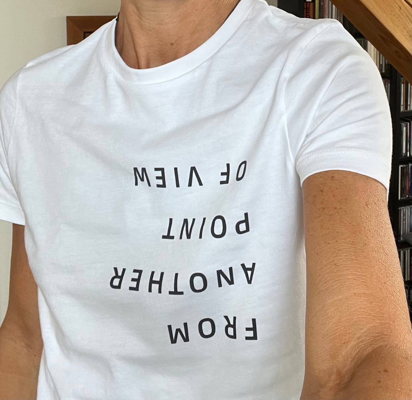Customer photo review of Damen T-Shirt slim fit stretchy "FROM ANOTHER POINT OF VIEW"