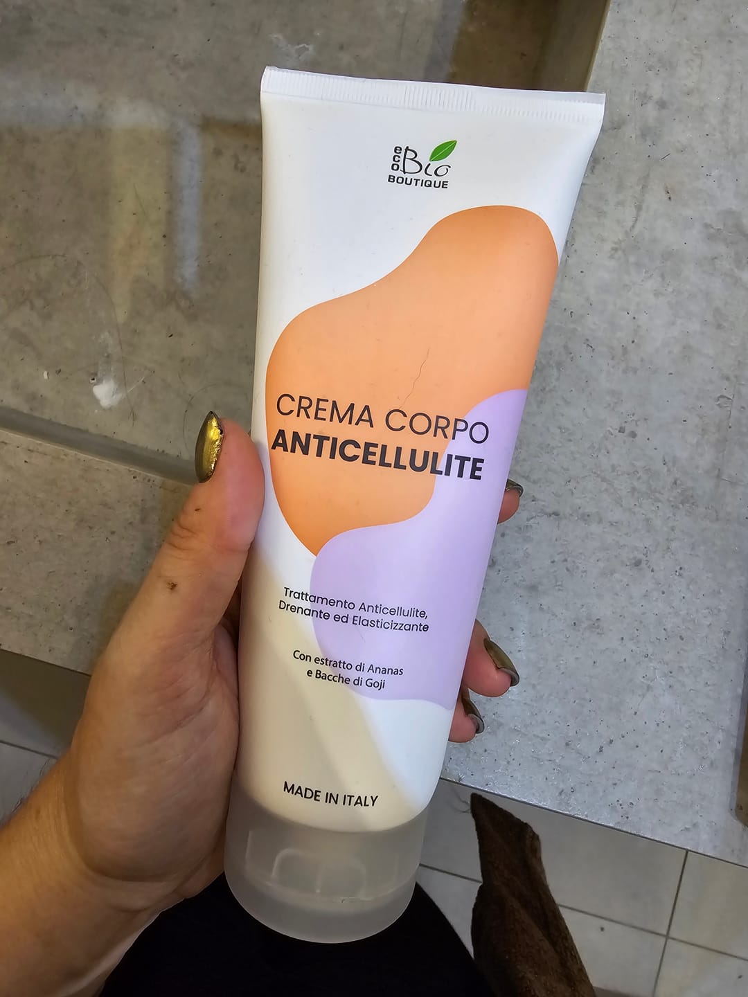 Customer photo review of Crema Corpo Anticellulite