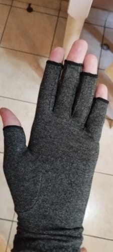 Customer photo review of CompresFit™ Gloves