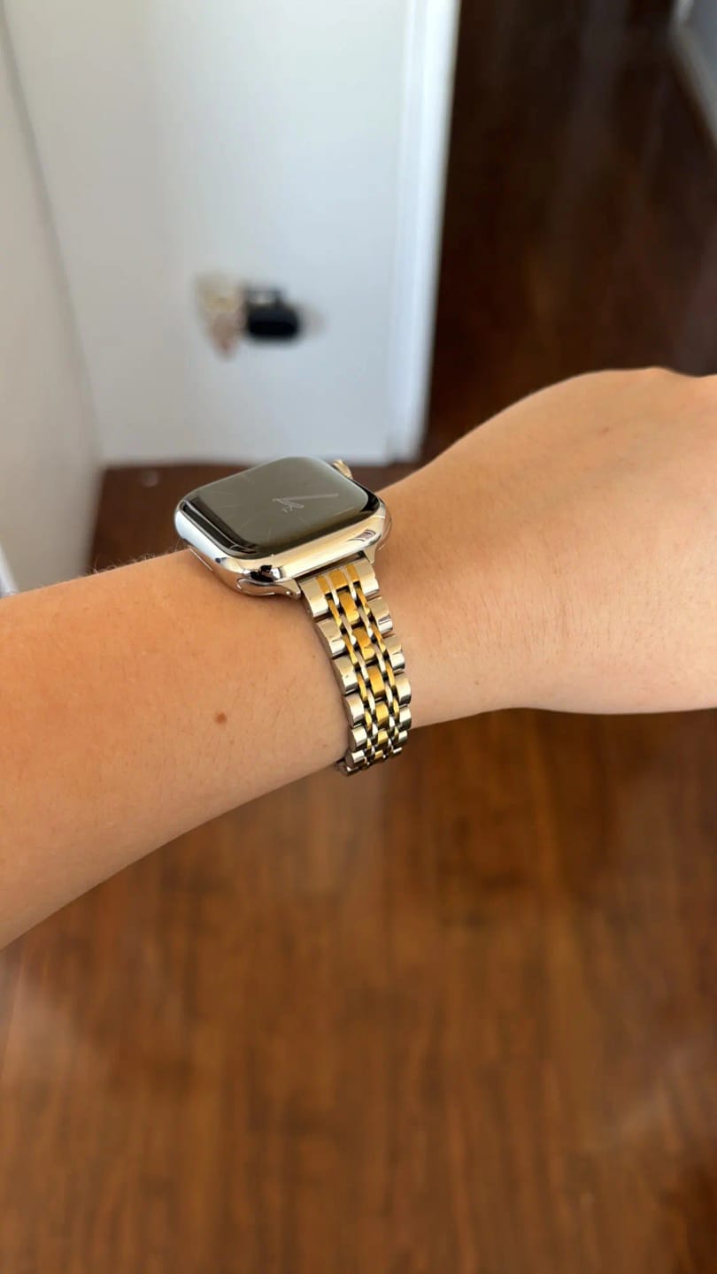Customer photo review of Apple Watch Stainless Steel Band - Sleek Durable Style