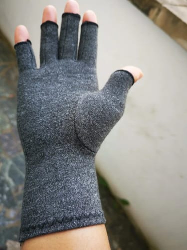 Customer photo review of CompresFit™ Gloves