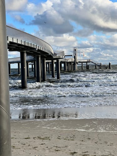 Customer photo review of Это стиль жизни - Damen Oversized Zip Hoodie Gold Edition mit Reißverschluss by SAEBIS®