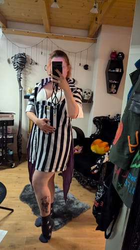 Customer photo review of Beetlejuice HORROR Damen schwarz-weiß Halloween Cosplay Kostüm Set