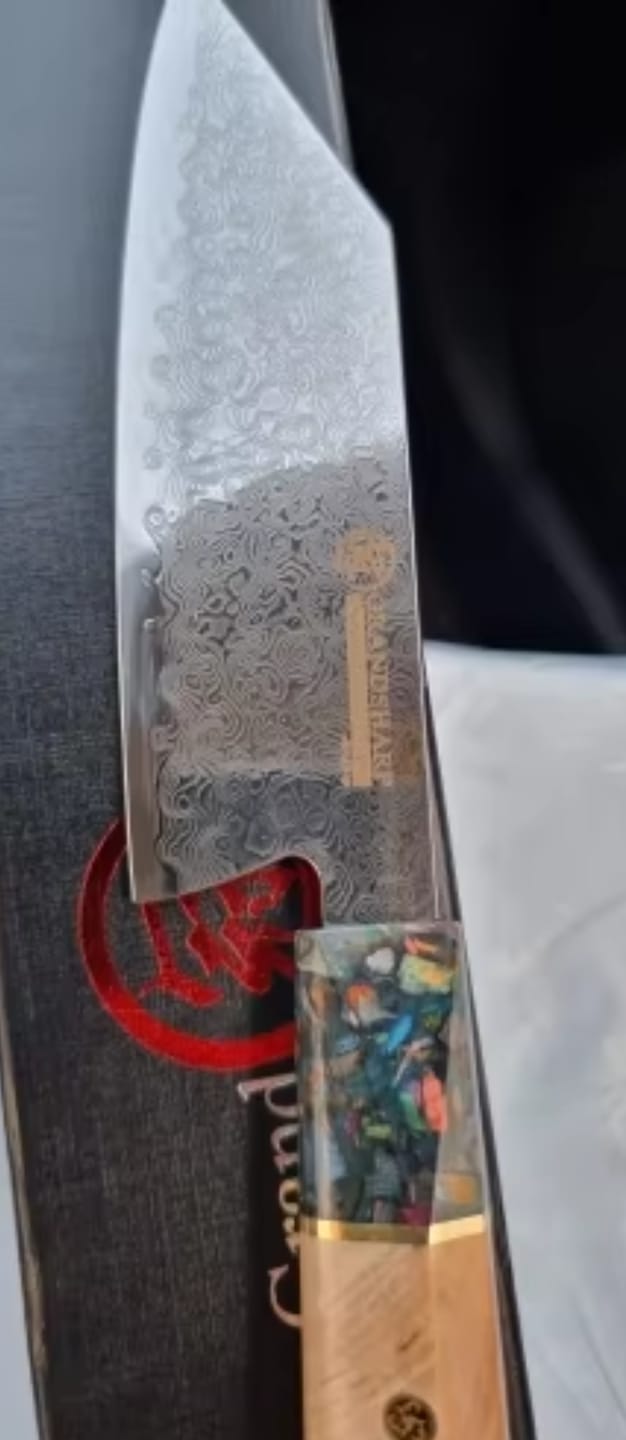 Customer photo review of Kurohana (黒花) - Japanese Damascus Steel Chef's Knife (5.5 inch)