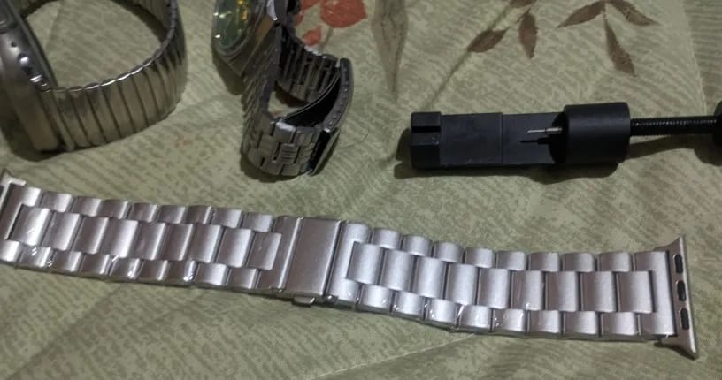 Customer photo review of Apple Watch Stainless Steel Band - Sleek Durable Design