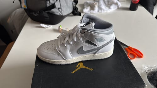 Customer photo review of Air Jordan 1 Mid Neutral Grey (GS)
