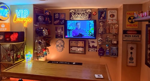 Customer photo review of Spookeasy Sign: The Ultimate Scary Skeleton Halloween Wall Decor Sign