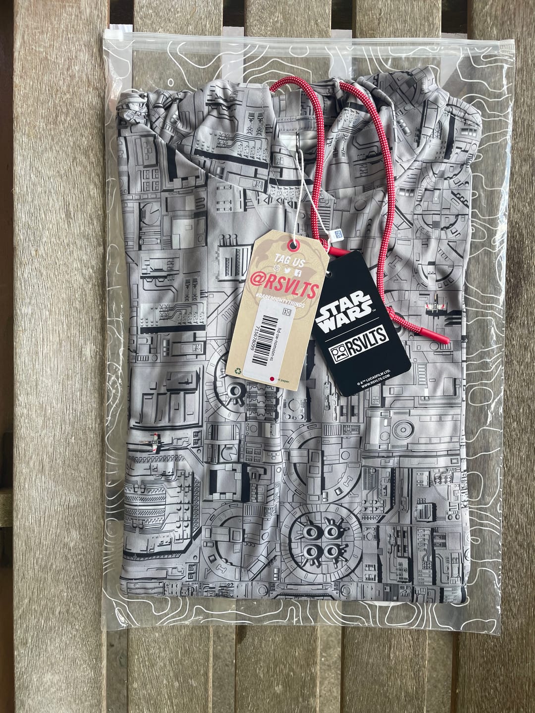 Customer photo review of Star Wars™ "That's No Moon" – Performance Hoodie