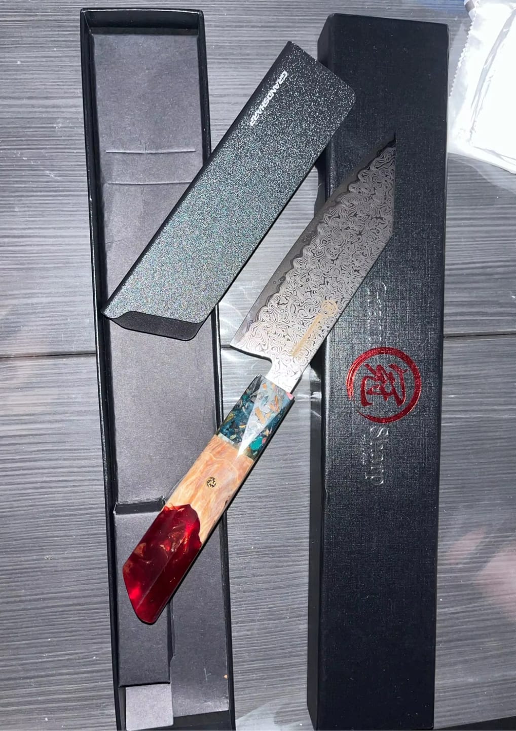 Customer photo review of Kurohana (黒花) - Japanese Damascus Steel Chef's Knife (5.5 inch)
