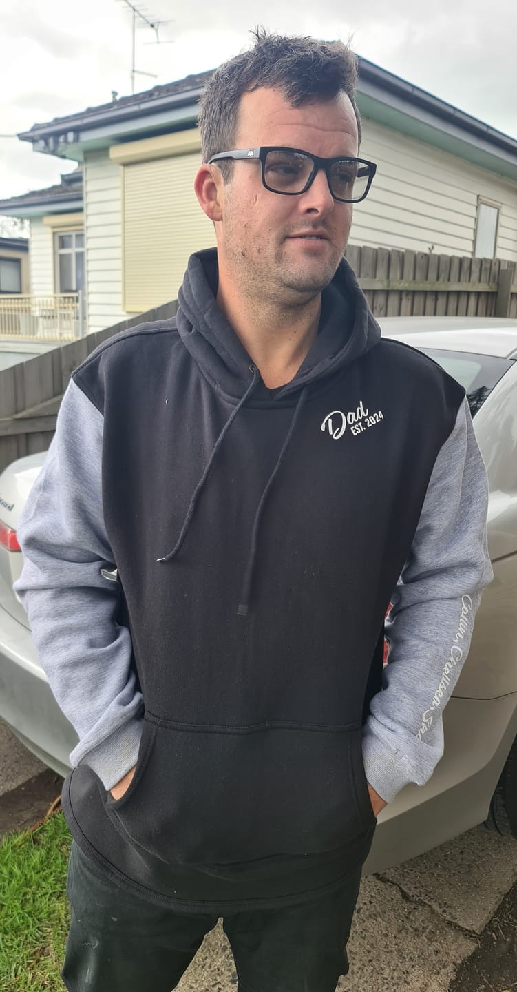 Customer photo review of Dad's Day Gift Box | Hoody & Stubby Holder