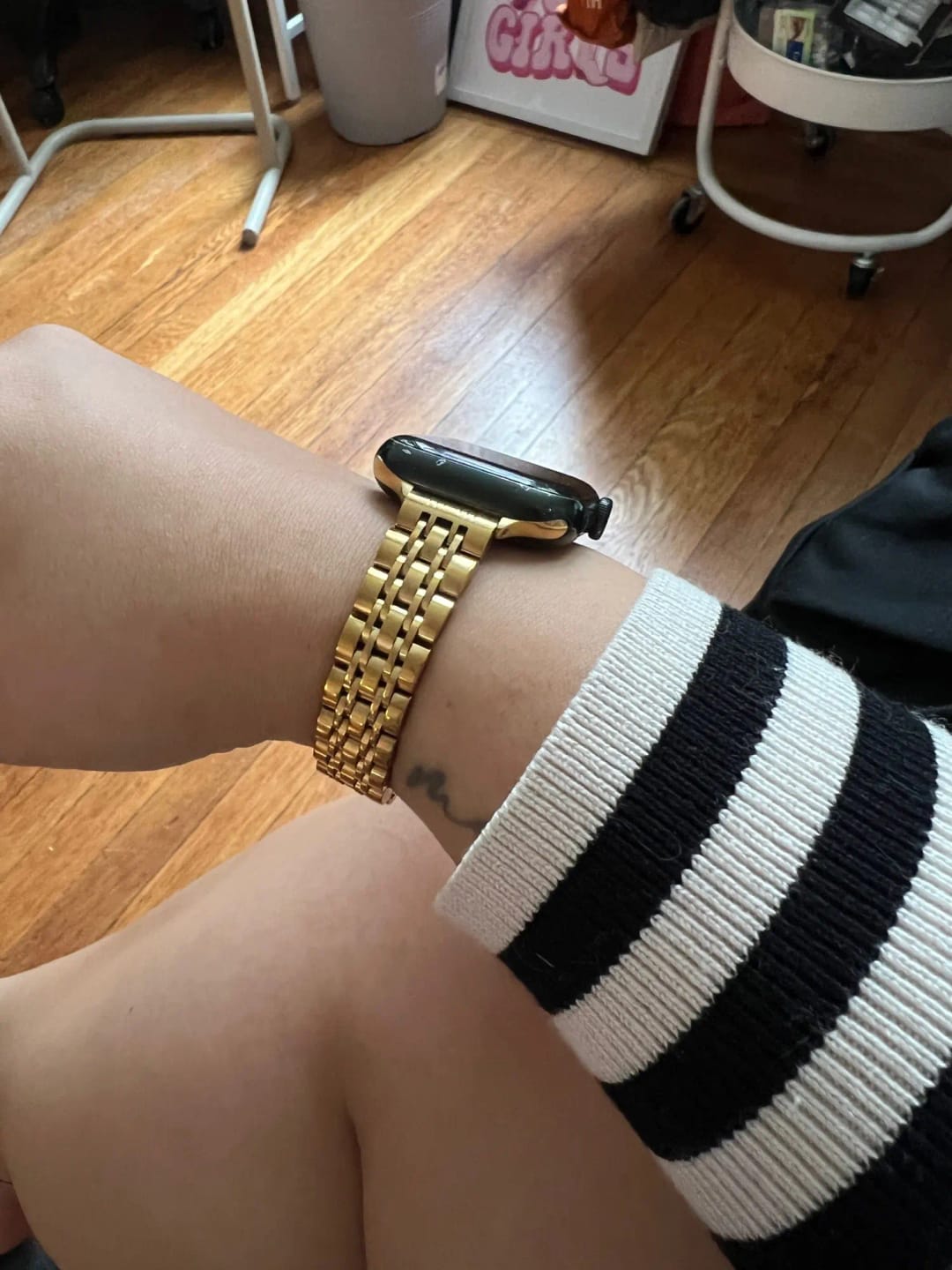 Customer photo review of Apple Watch Stainless Steel Band - Sleek Durable Style