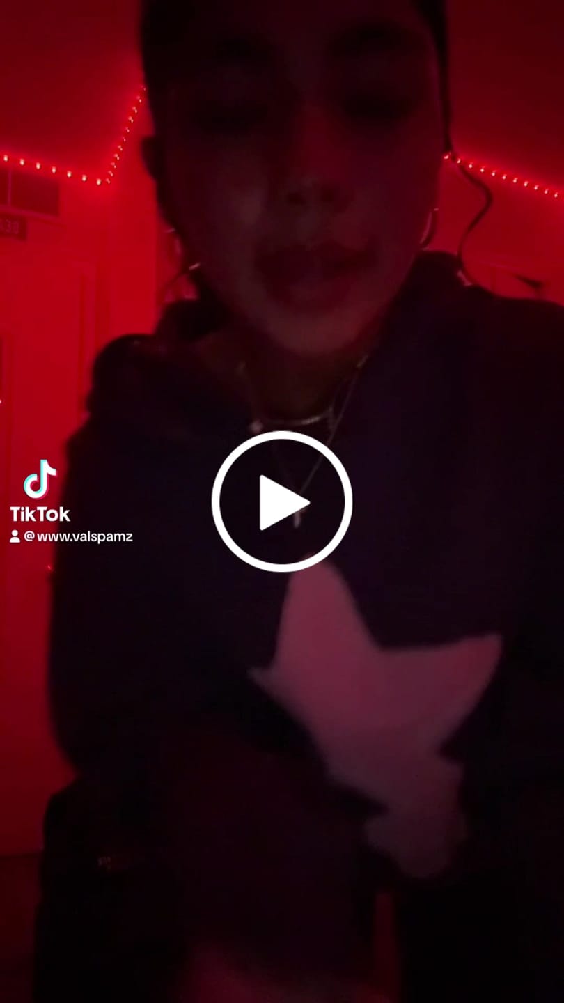 Customer video review of Aelfric Eden Oversized Blurring Star Hoodie
