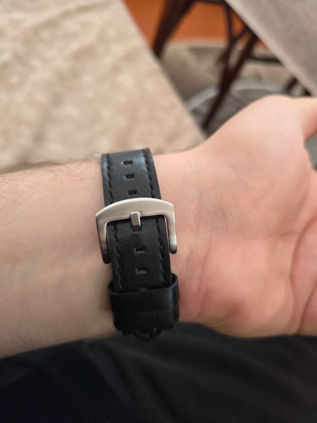 Customer photo review of Huawei Soft Leather Band - Comfortable and Durable Design