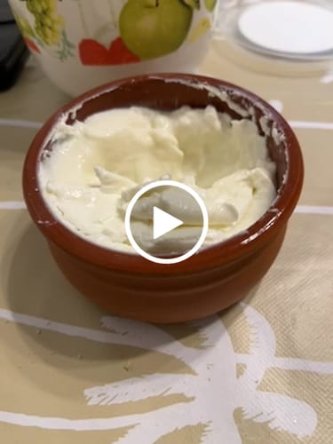 Customer video review of Organic Arcadian Sheep Yogurt in Clay Pot – High-Protein, Traditional Recipe (3×230g)