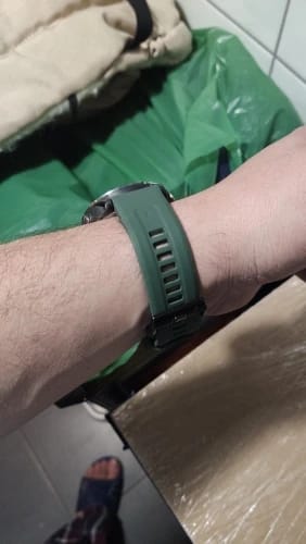 Customer photo review of Garmin Silicone QuickFit Band - Durable, Stylish, Comfortable
