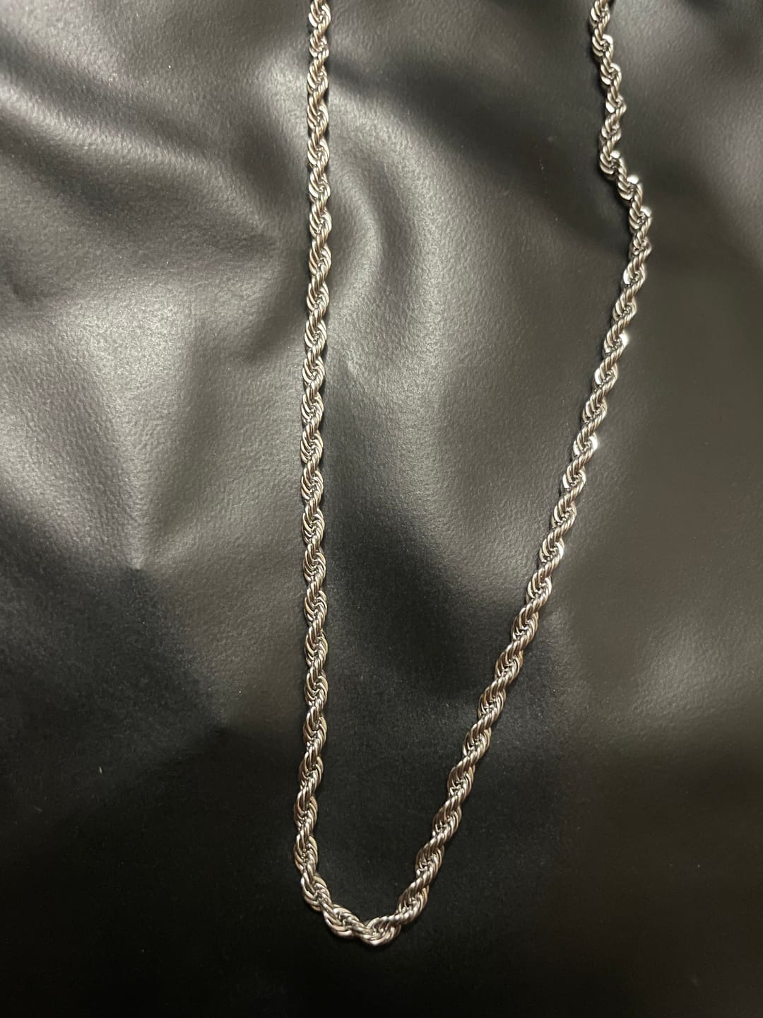 Customer photo review of ROPE CHAIN - WHITE GOLD (3𝘮𝘮)
