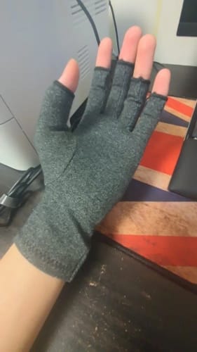 Customer photo review of CompresFit™ Gloves