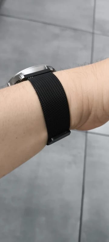 Customer photo review of Ticwatch Stainless Steel Mesh Band - Sleek Magnetic Closure