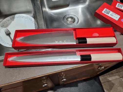 Customer photo review of Tatsumaki (竜巻) Sets - Japanese Sushi Steel Chef’s Knives