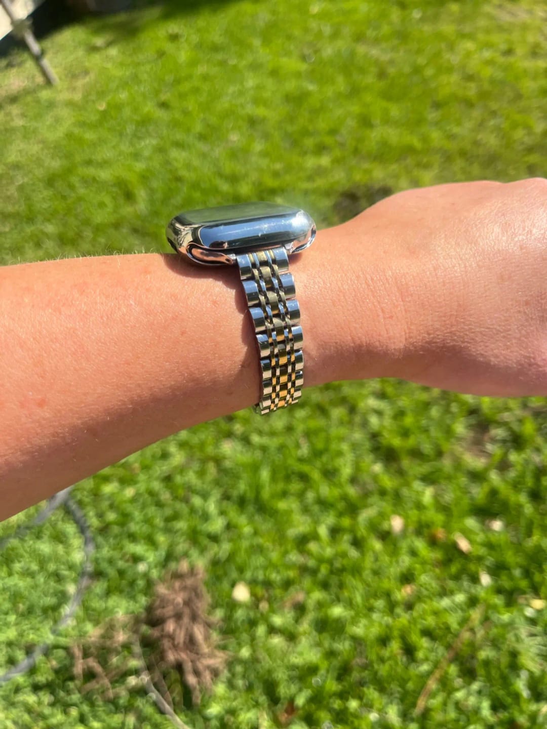 Customer photo review of Apple Watch Stainless Steel Band - Sleek Durable Style