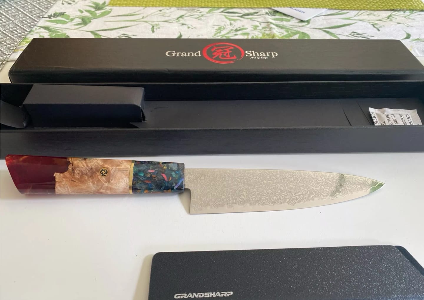 Customer photo review of Kurohana (黒花) - Japanese Damascus Steel Chef's Knife (5.5 inch)