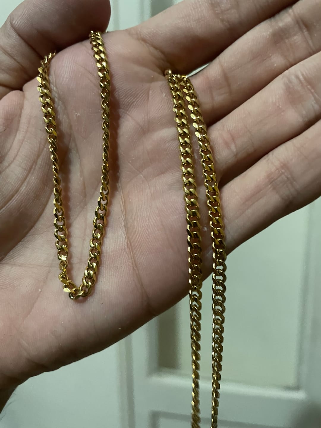 Customer photo review of CUBAN CHAIN - GOLD (3.5𝘮𝘮)