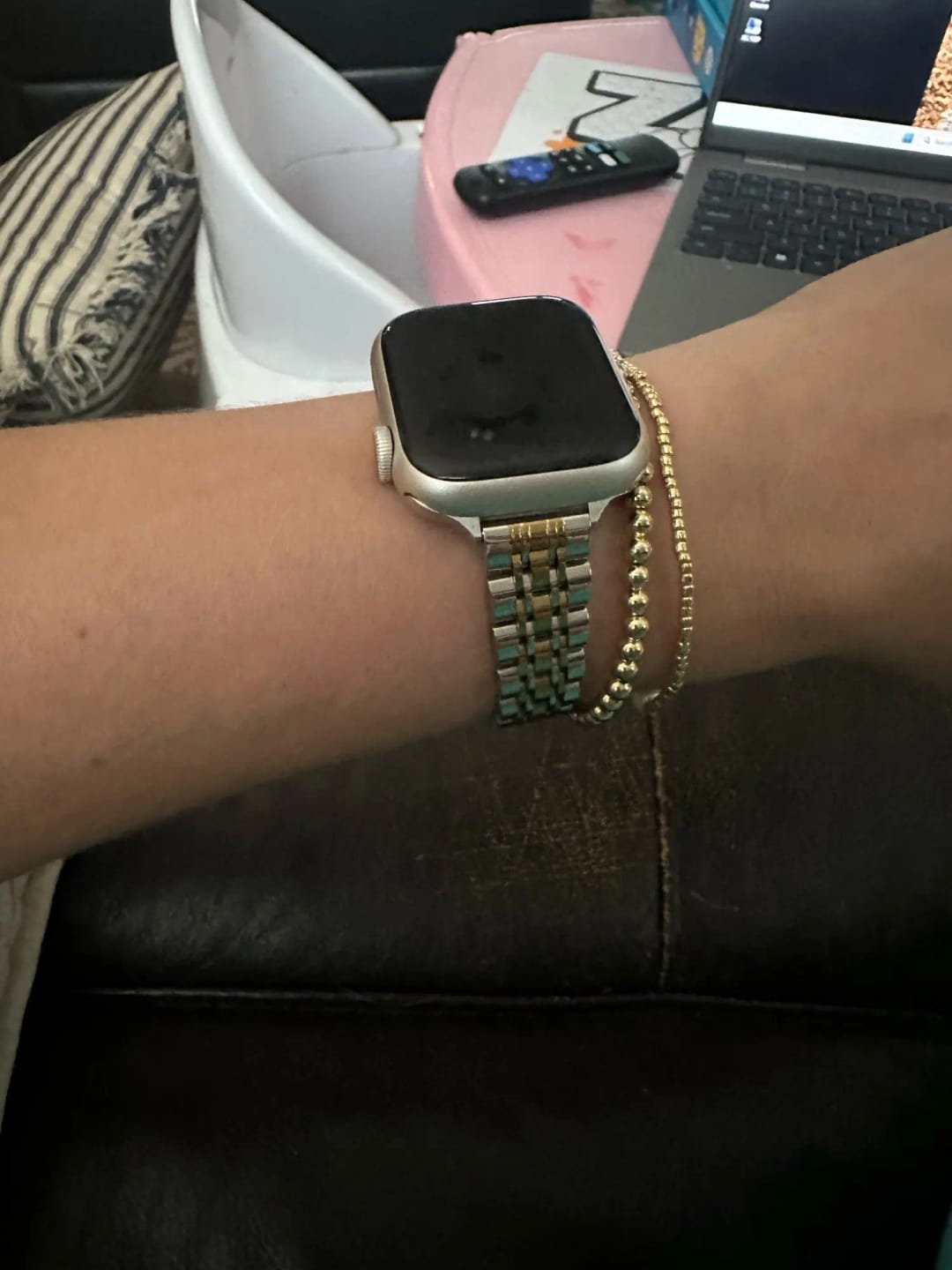 Customer photo review of Apple Watch Stainless Steel Band - Sleek Durable Style