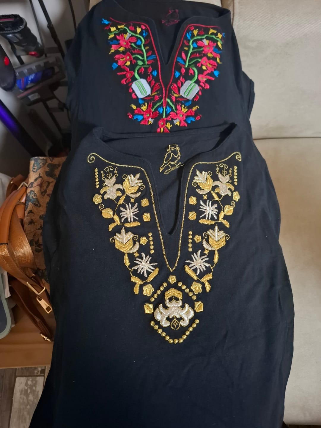Customer photo review of Тениска с V деколте - "Самоковска"