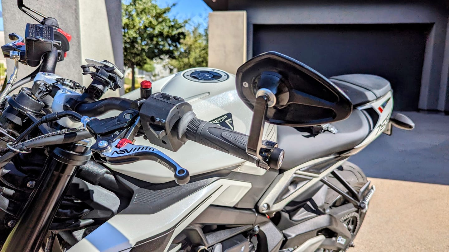 Customer photo review of Triumph Bar End Finishers & Mirror Kits - 7/8” Handlebar Triumph Models