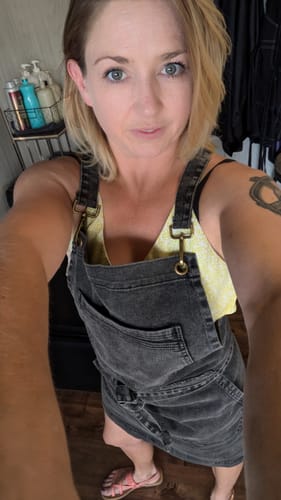 Customer photo review of Over Shoulder Black Acid Washed Apron
