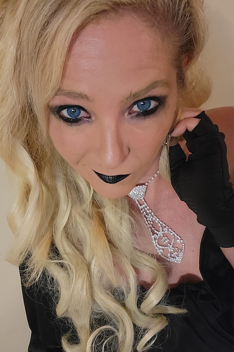 Customer photo review of Pixie Blue Prescription Coloured Contact Lenses