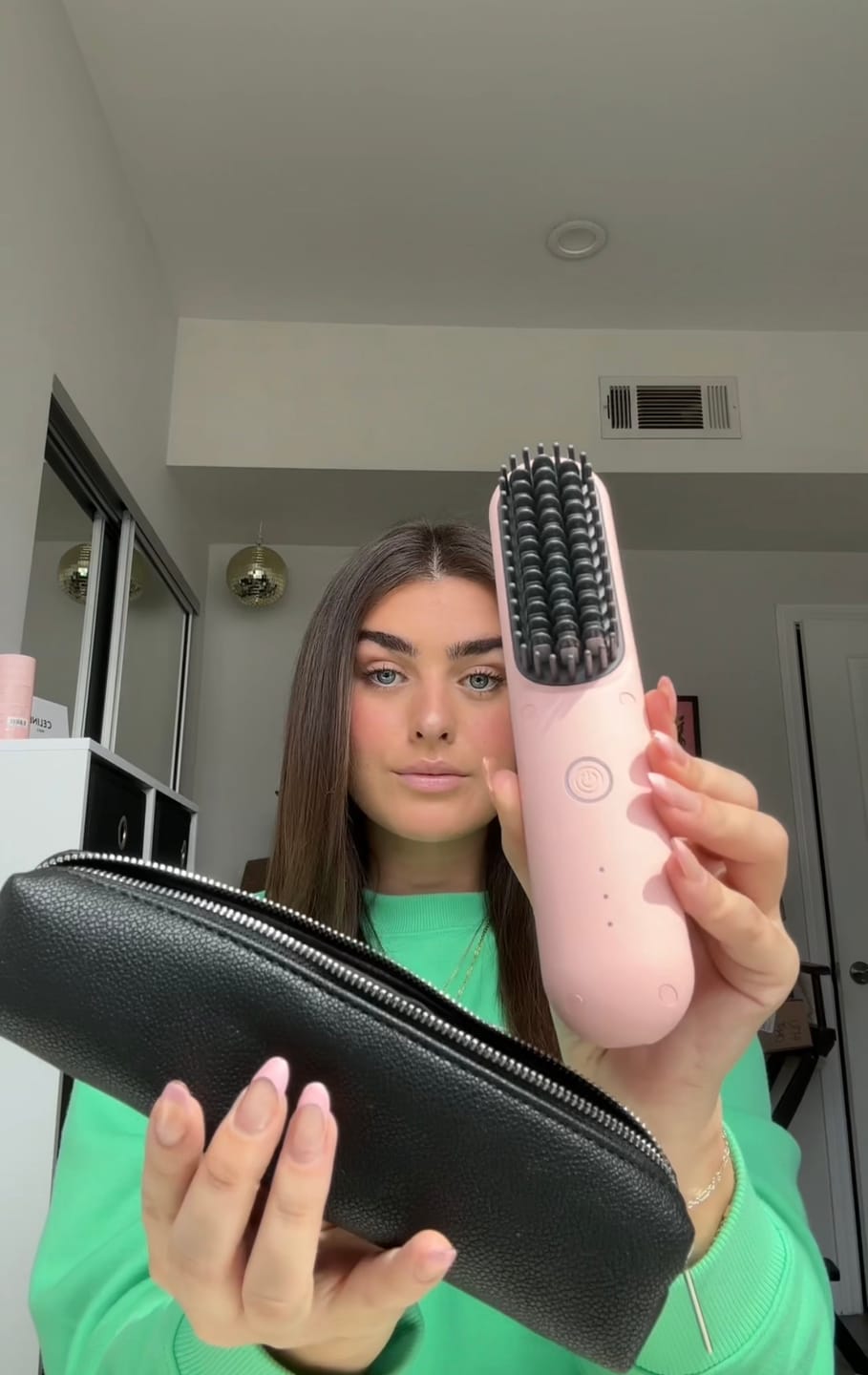Customer photo review of LumoShine Brush® - Vielseitige Bürste für jeden Haarstyle